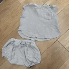 カーキ　 セットアップ　サイズ80cm