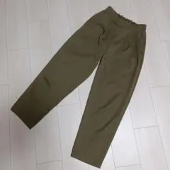 きれいめパンツ　深緑.カーキ