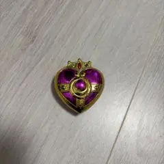 セーラームーン ハート型変身コンパクト ガチャガチャ