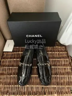 シャネル 新作 パテント カーフスキン ローファー