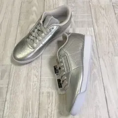 新品ダグ付《Reebok リーボック》プリンセス 24㎝ シルバー