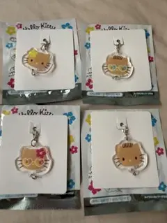 日焼けキティ　アクリルミニチャーム　ハローキティ