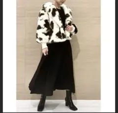 リリーブラウン 袖リブ付きファーコート