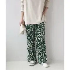 relume ✨新品タグ付き✨ ボタニカルイージーパンツ