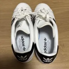 adidas スニーカー ホワイト/ブラック