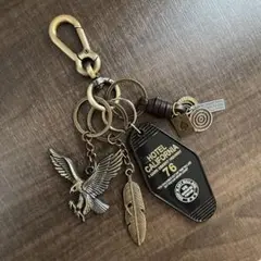 キーホルダー　カラビナ　アメカジ　ストリート　古着　y2k　ゴールド