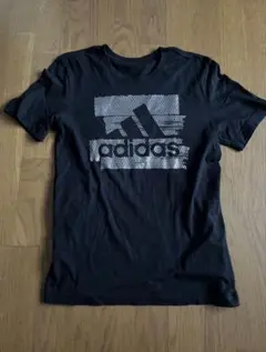 アディダス　ブラック＆シルバー　半袖Tシャツ
