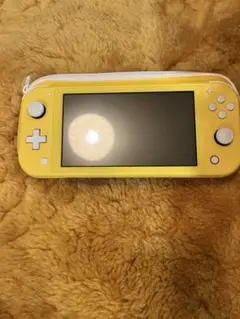 Nintendo Switch Lite イエロー　美品