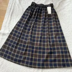 未使用　休日と詩　ポワロスカート　チェック　ブラウン　2024年　15180円