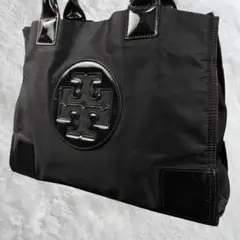 トリーバーチ エラ トートバッグ ナイロン×エナメル ブラック　肩掛け　ロゴ