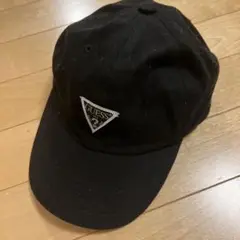 GUESS 黒キャップ