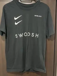 Nike THE NIKE TEE SWOOSH Tシャツ