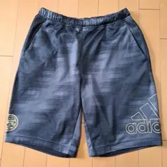 adidas ダークグレー/黒 ハーフパンツ 160サイズ