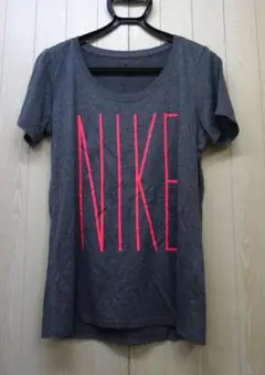 NIKE☆ グレー☆ＤＲＩ－ＦＩＴ☆ 半袖 Tシャツ☆Ｓサイズ☆１７７５１