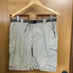 Columbia ベージュ ショートパンツ