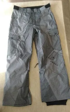 スノーボードパンツ