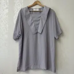 n'Or グレー Vネック 半袖シャツ　トップス