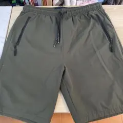 NOMAD オリーブ色 Mサイズ ショートパンツ