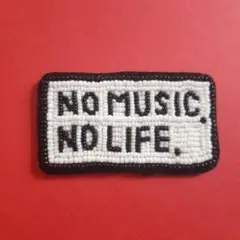 NO MUSIC, NO LIFE.　ブローチ