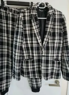 Item thumbnail for item dbf55c86-1ca6-4c11-9fb8-9e8052cc77b2