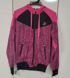 Item thumbnail for item ca989306-2573-414a-b418-43d5a0470947