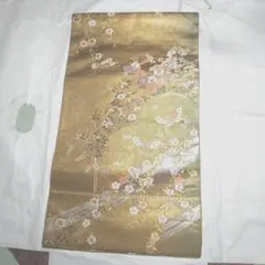 豪華六通袋帯 えがすみ ゴールドに金彩刺繍模様 美品