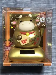ソーラー 幸せ招き丑