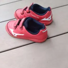 Mizuno REBUILA レッド スニーカーキッズ