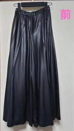 フェイクレザー フレア プリーツ パンツ アンスリード UN3D.