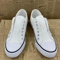 新品★レディース★23.0cm★軽量 紐無し キャンバススリッポン 白 5118