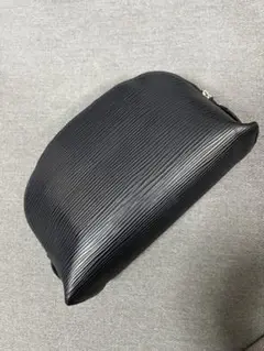 VUITTON ポーチ