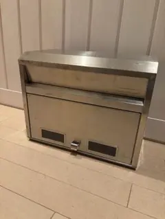 ポスト