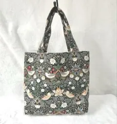 ハンドメイド　トートバッグ　イチゴ泥棒(２)