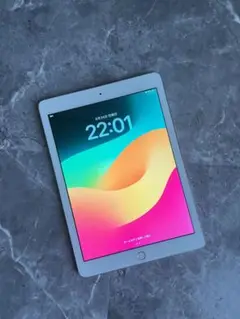 美品 iPad A1954 32GB シルバー セルラー ➕ Wi-Fi