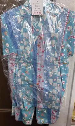 ✩.*˚未使用 新品 タグ付き 水色 花柄 子供用 甚平 かわいい（130cm）