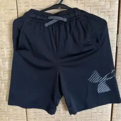 Under Armour ブラック ハーフパンツ