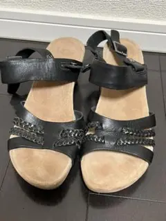 サンダル アグ UGG ストラップシューズ 黒