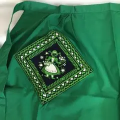 昭和レトロ　レディースエプロン　緑色の刺繍付きエプロン　未使用品