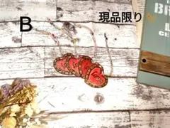 Item thumbnail for item 97260982-a605-4469-a6e2-5bb5afcffc23