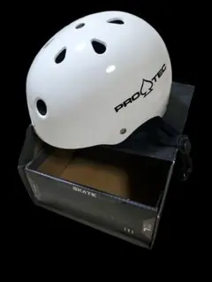 スケートボード　ヘルメット　PRO TEC ホワイト　Lサイズ