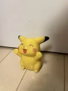 ピカチュウ 貯金箱