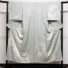 青磁色にスワトウ刺繍と相良刺繍の訪問着 着物