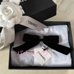 シャネル 新作 バレッタ 2022 ヘアーアクセサリー リボン 黒 CHANEL