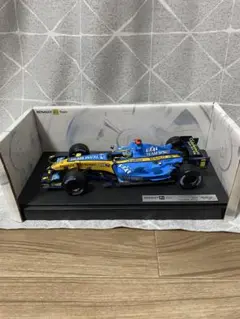 Renault R26 フェルナンド アロンソ レーシングカー