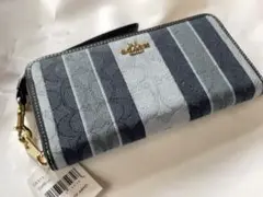 COACH コーチ　　　C8313 ブルー　長財布