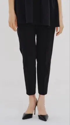 【新品タグ付】yori さらドライストレッチピンタックパンツ ネイビー38