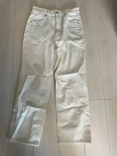 GU 白デニム