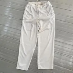 GU ナチュラルカラー Mサイズ パンツ