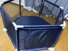 ネイビー・ドット 六角形ベビーサークル