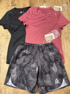 Reebok ジャージセット シャツMサイズ ブラック・ピンク パンツSサイズ